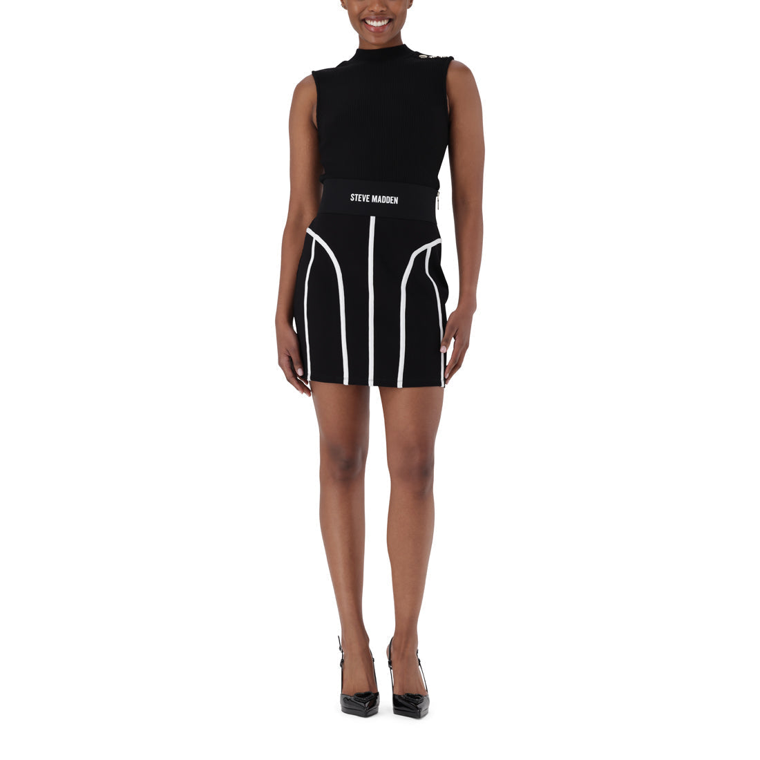 GRACIE TURTLE NECK TOP WITH POPPERS BLACK